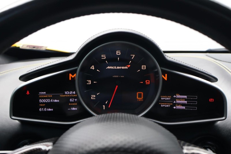Mclaren 650S Vehicle Full-screen Gallery Image 42