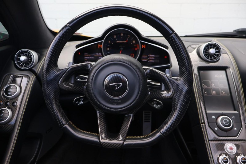 Mclaren 650S Vehicle Full-screen Gallery Image 43