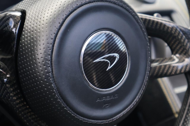 Mclaren 650S Vehicle Full-screen Gallery Image 44