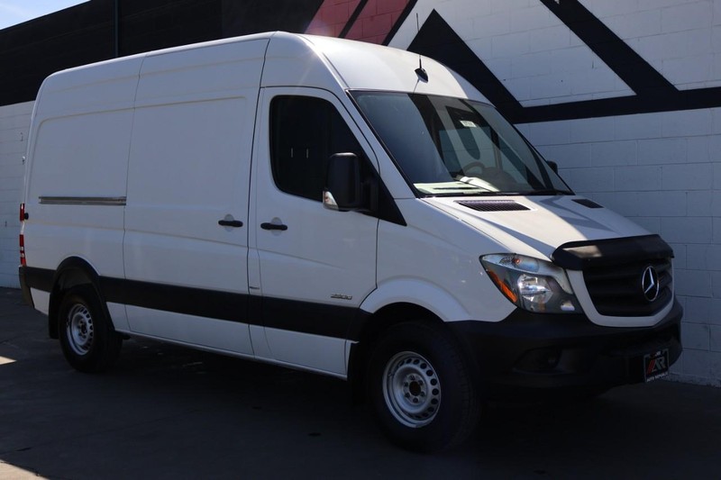 Mercedes-Benz Sprinter Cargo Vans Vehicle Full-screen Gallery Image 02