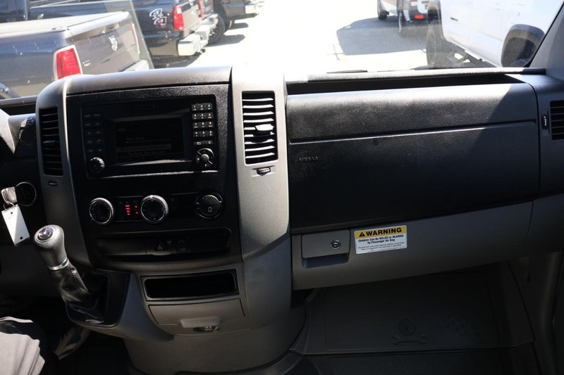 Mercedes-Benz Sprinter Cargo Vans Vehicle Full-screen Gallery Image 26