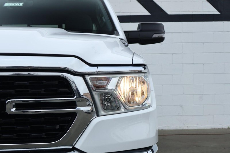 Ram 1500 Vehicle Full-screen Gallery Image 04