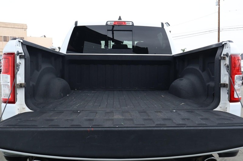 Ram 1500 Vehicle Full-screen Gallery Image 11