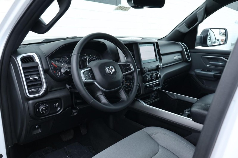 Ram 1500 Vehicle Full-screen Gallery Image 21