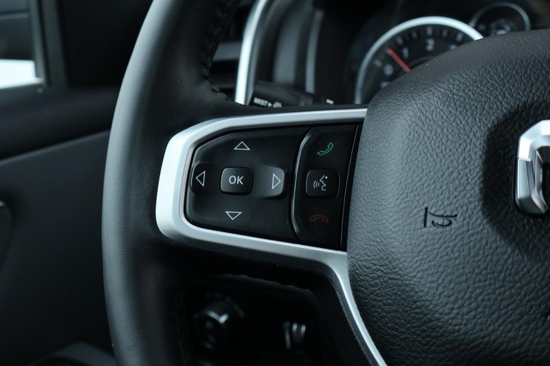 Ram 1500 Vehicle Full-screen Gallery Image 35