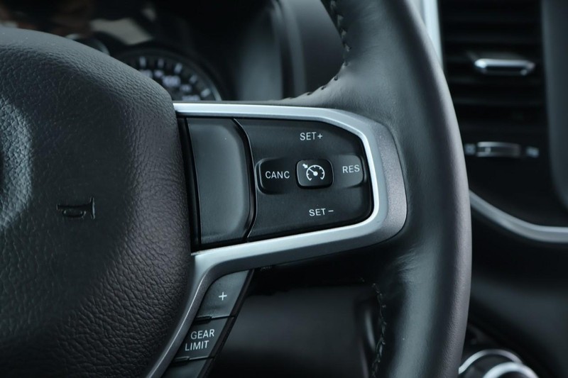 Ram 1500 Vehicle Full-screen Gallery Image 36