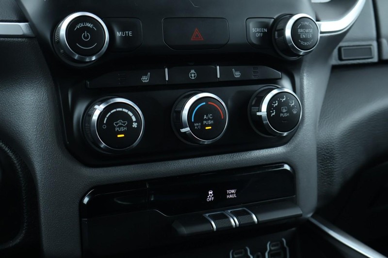 Ram 1500 Vehicle Full-screen Gallery Image 42
