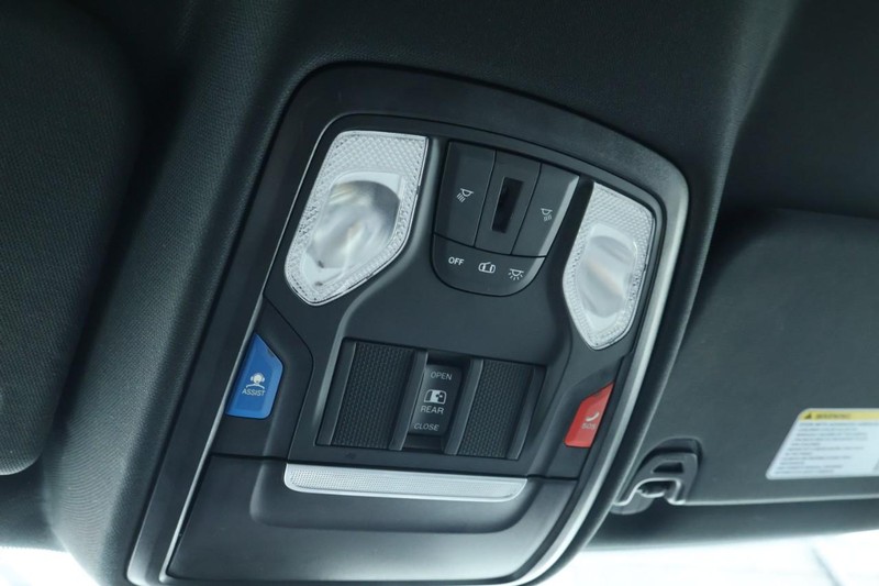 Ram 1500 Vehicle Full-screen Gallery Image 47