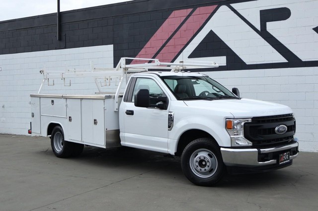 2021 Ford F-350 Super Duty Chassis Cab XL