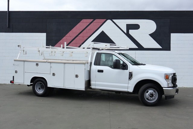 2021 Ford F-350 Super Duty Chassis Cab XL