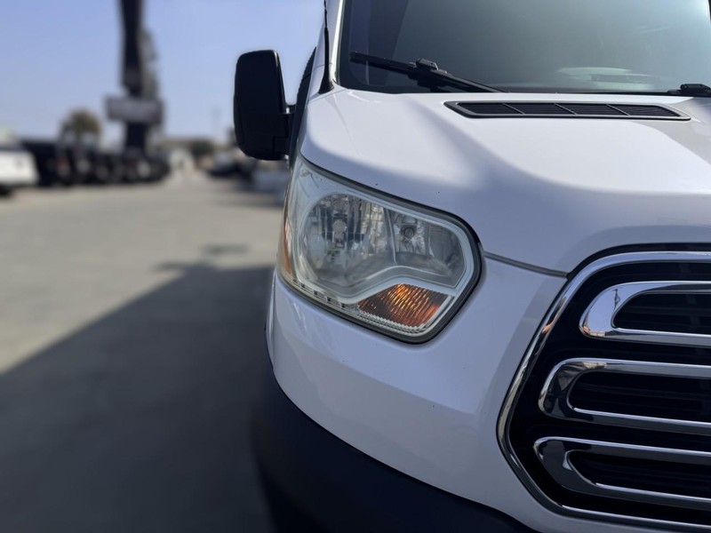 Ford Transit Cargo Van Vehicle Full-screen Gallery Image 04