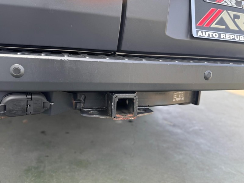 Ford Transit Cargo Van Vehicle Full-screen Gallery Image 11