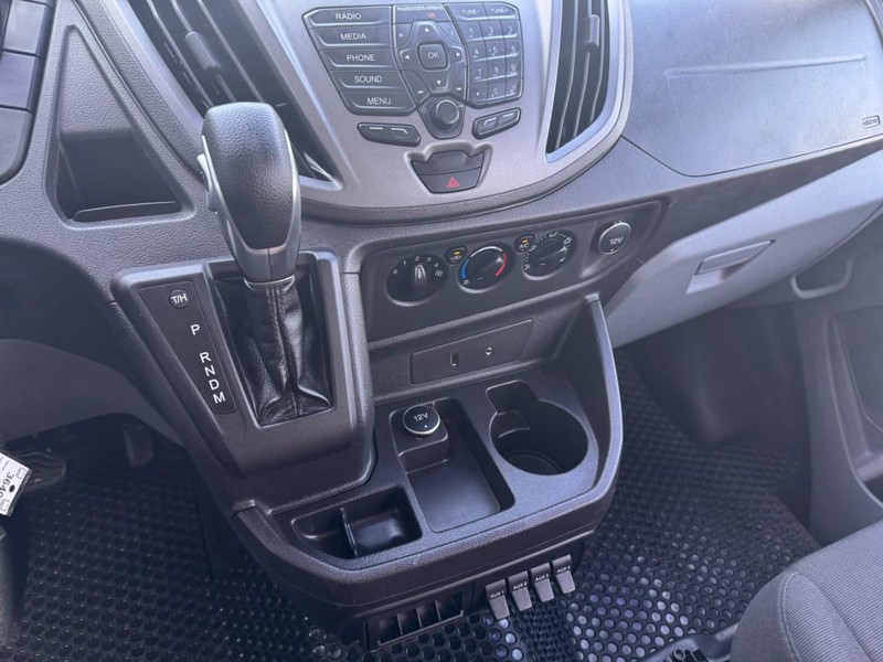 Ford Transit Cargo Van Vehicle Full-screen Gallery Image 32