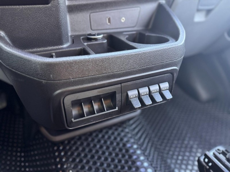 Ford Transit Cargo Van Vehicle Full-screen Gallery Image 34