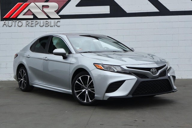 2018 Toyota Camry SE at Auto Republic in Fullerton CA