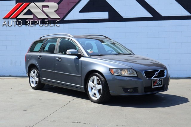 2008 Volvo V50 2.4L at Auto Republic in Fullerton CA