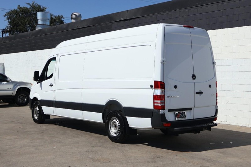 Mercedes-Benz Sprinter Cargo Van Vehicle Full-screen Gallery Image 10