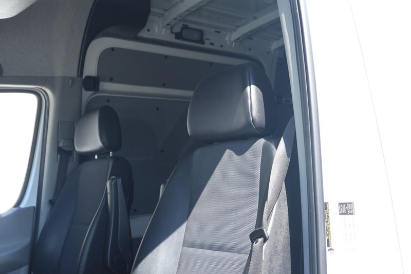 Mercedes-Benz Sprinter Cargo Van Vehicle Full-screen Gallery Image 18