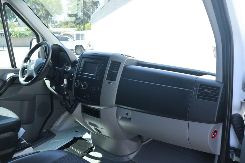 Mercedes-Benz Sprinter Cargo Van Vehicle Full-screen Gallery Image 19