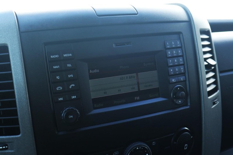 Mercedes-Benz Sprinter Cargo Van Vehicle Full-screen Gallery Image 28