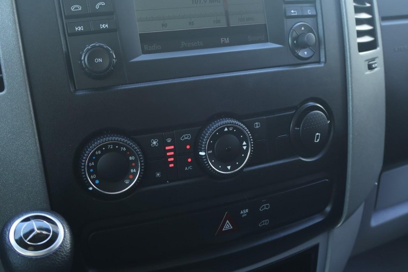 Mercedes-Benz Sprinter Cargo Van Vehicle Full-screen Gallery Image 29