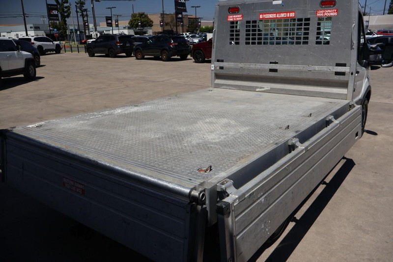 Ford Transit Chassis Vehicle Full-screen Gallery Image 11