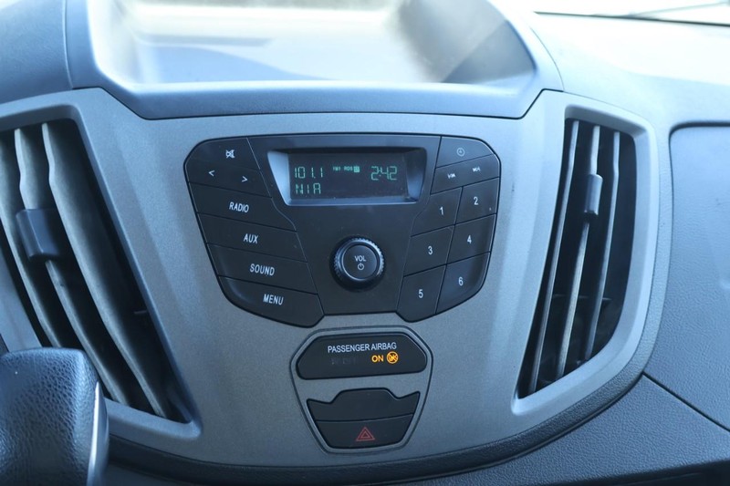 Ford Transit Chassis Vehicle Full-screen Gallery Image 27