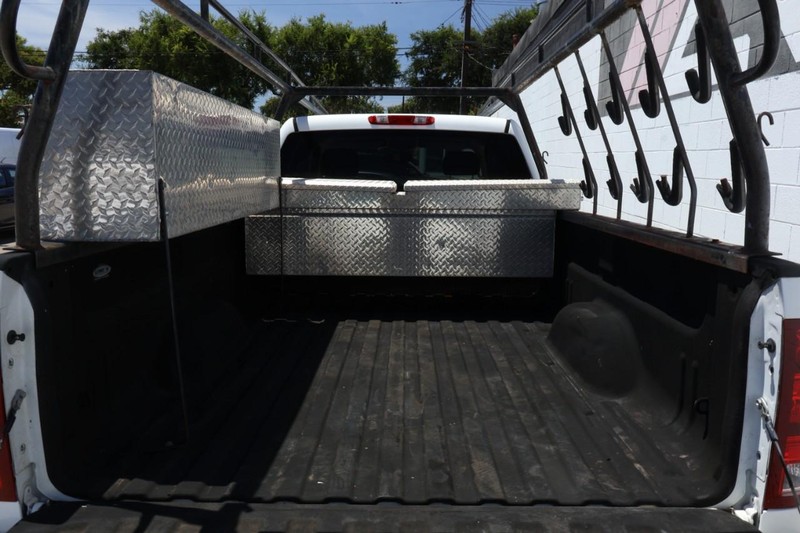 GMC Sierra 2500HD Vehicle Full-screen Gallery Image 08