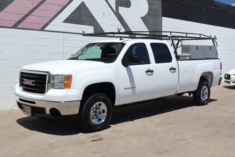 GMC Sierra 2500HD Vehicle Full-screen Gallery Image 12