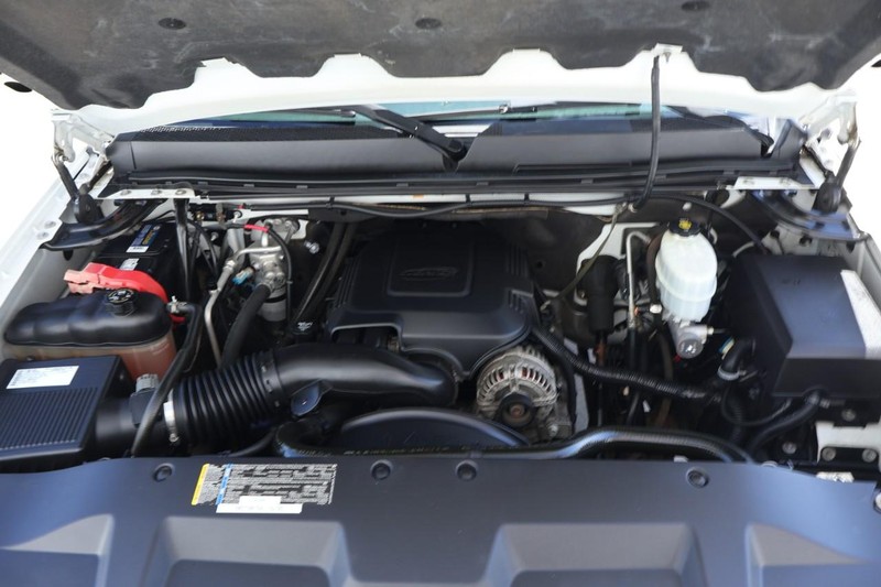 GMC Sierra 2500HD Vehicle Full-screen Gallery Image 13