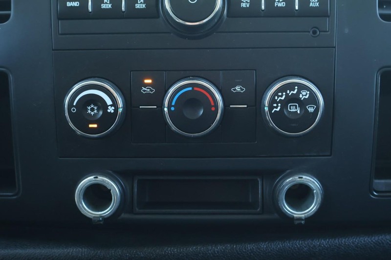 GMC Sierra 2500HD Vehicle Full-screen Gallery Image 27