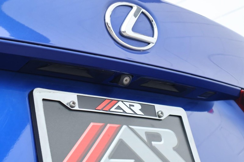 Lexus IS 350 Vehicle Full-screen Gallery Image 08