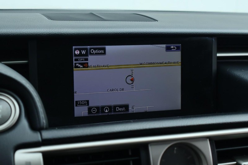 Lexus IS 350 Vehicle Full-screen Gallery Image 34