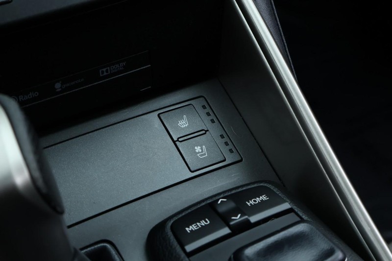 Lexus IS 350 Vehicle Full-screen Gallery Image 39