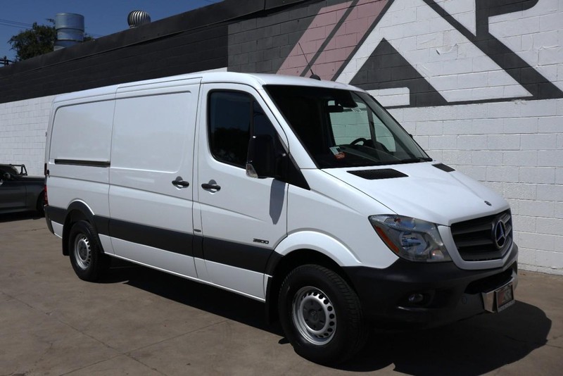 Mercedes-Benz Sprinter Cargo Vans Vehicle Full-screen Gallery Image 02