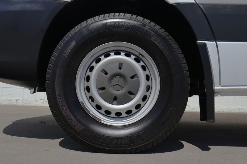 Mercedes-Benz Sprinter Cargo Vans Vehicle Full-screen Gallery Image 14