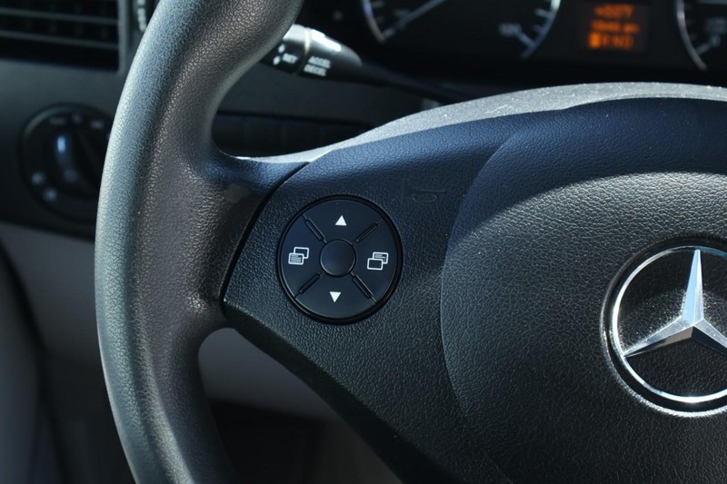 Mercedes-Benz Sprinter Cargo Vans Vehicle Full-screen Gallery Image 27