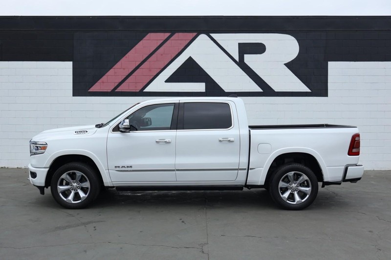 Ram 1500 Vehicle Full-screen Gallery Image 13