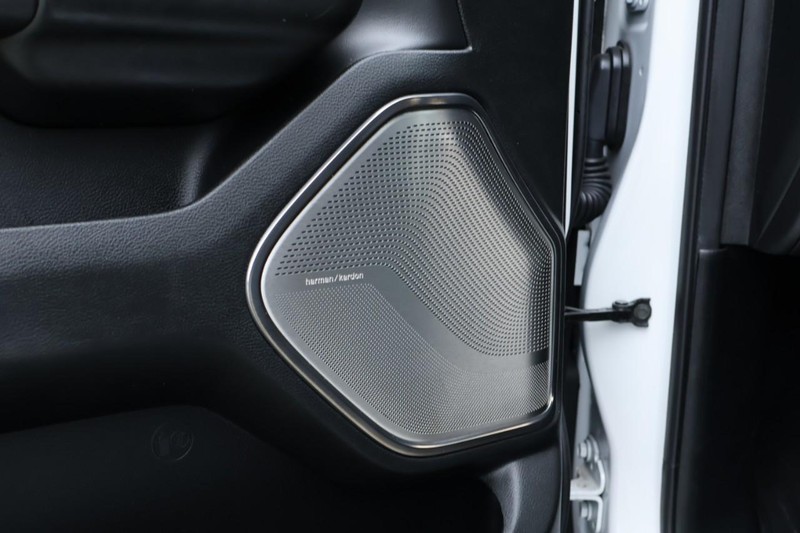 Ram 1500 Vehicle Full-screen Gallery Image 20