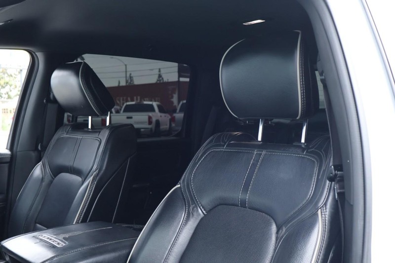 Ram 1500 Vehicle Full-screen Gallery Image 26