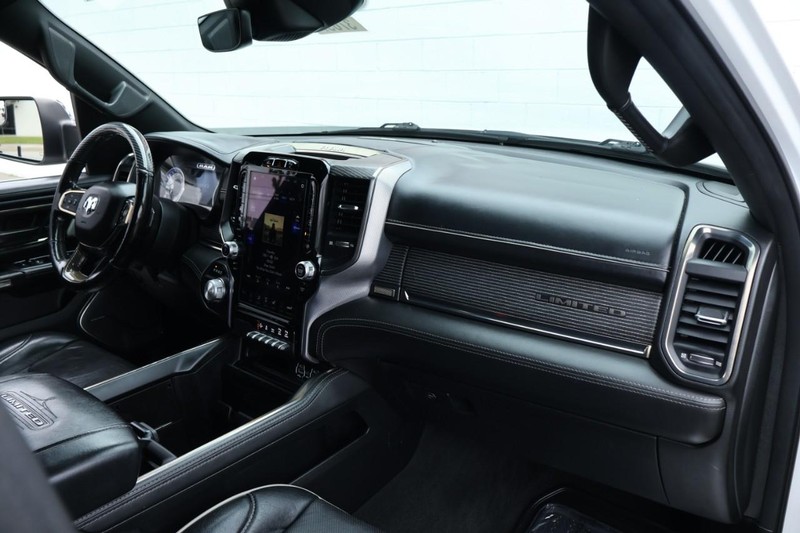 Ram 1500 Vehicle Full-screen Gallery Image 27