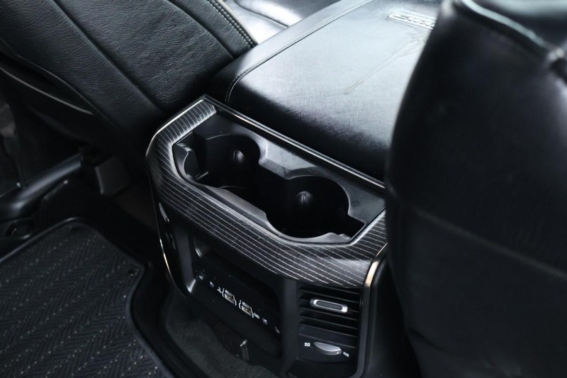 Ram 1500 Vehicle Full-screen Gallery Image 32