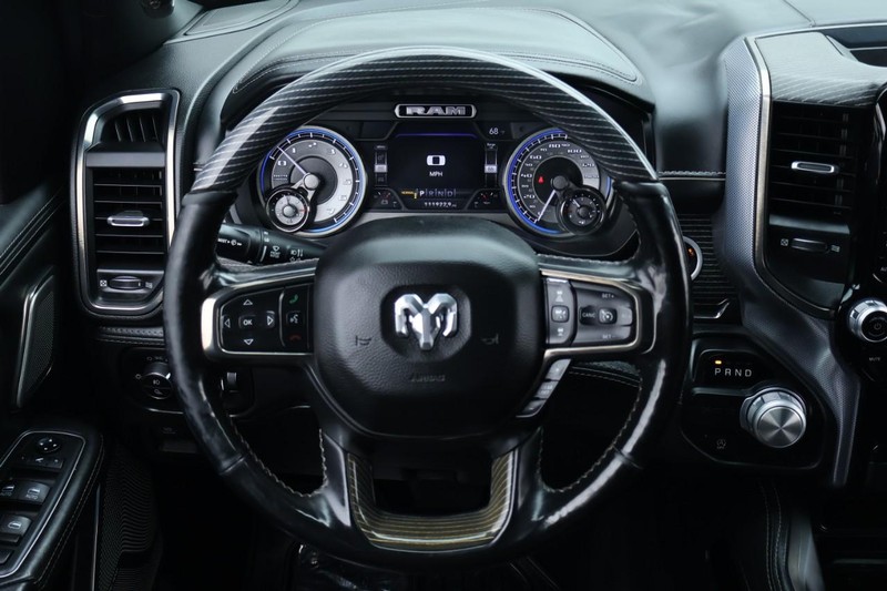 Ram 1500 Vehicle Full-screen Gallery Image 35