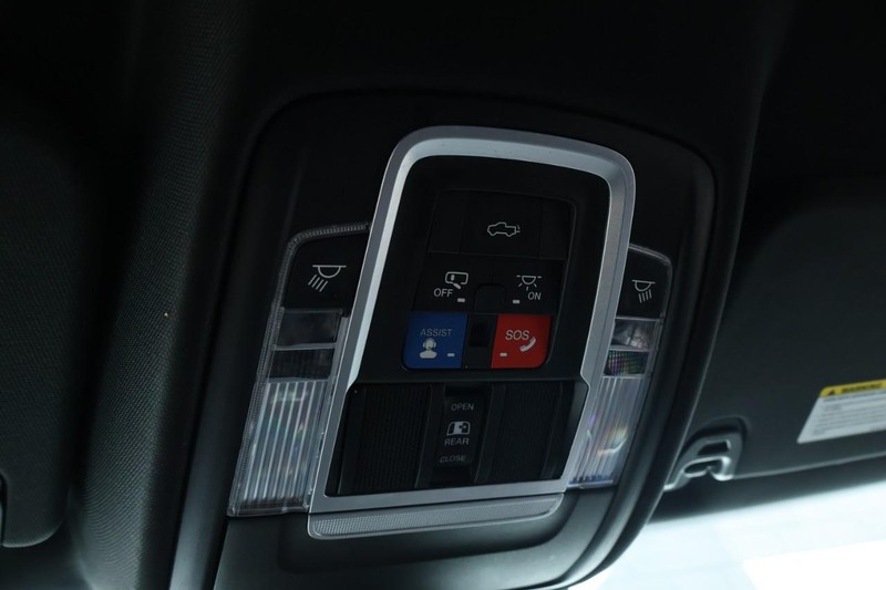 Ram 1500 Vehicle Full-screen Gallery Image 50