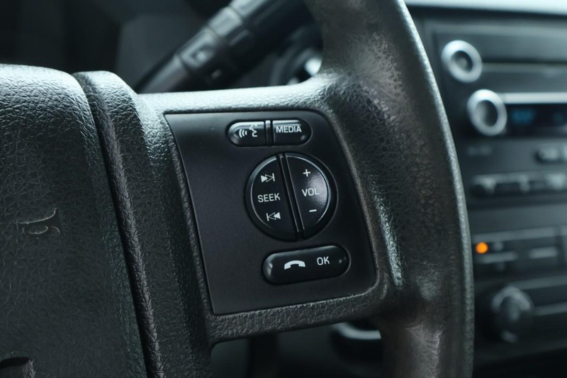 Ford Super Duty F-550 Vehicle Full-screen Gallery Image 33