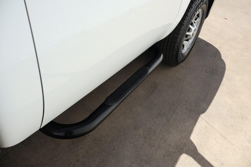 Chevrolet Silverado 2500HD Vehicle Full-screen Gallery Image 13