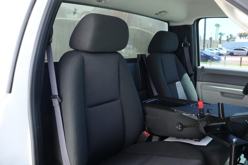 Chevrolet Silverado 2500HD Vehicle Full-screen Gallery Image 22