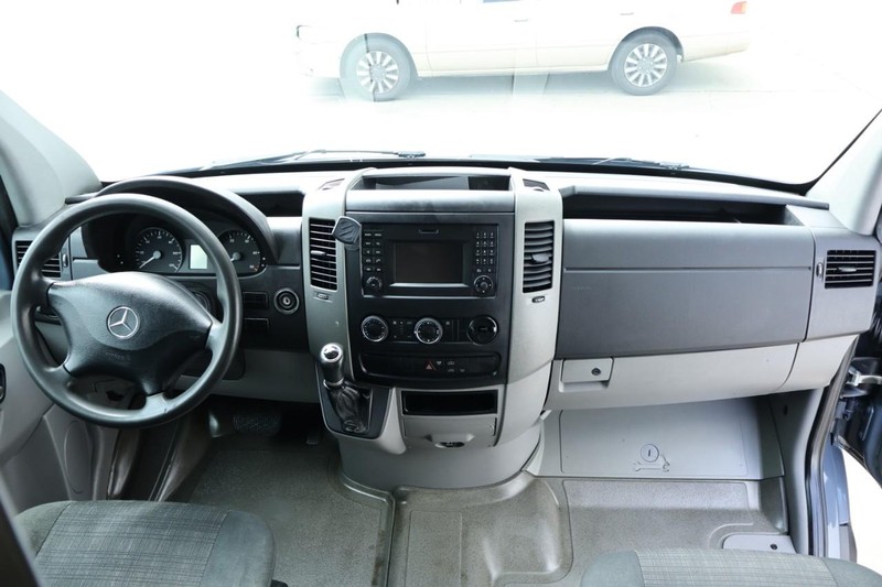 Mercedes-Benz Sprinter Cargo Van Vehicle Full-screen Gallery Image 24