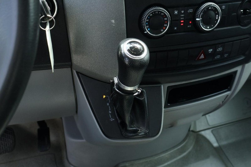 Mercedes-Benz Sprinter Cargo Van Vehicle Full-screen Gallery Image 30