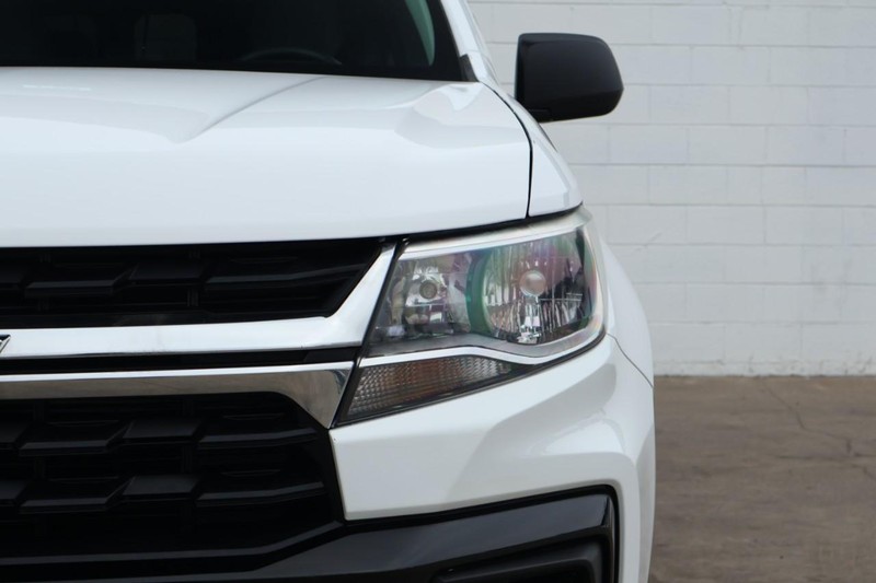 Chevrolet Colorado Vehicle Full-screen Gallery Image 04